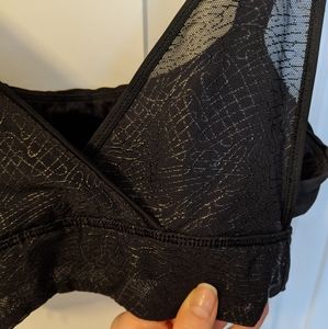 Lululemon sport bra